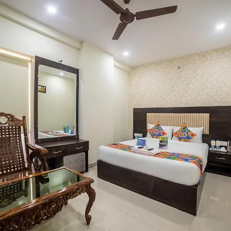 Oyo 76348 Hotel Tirumala